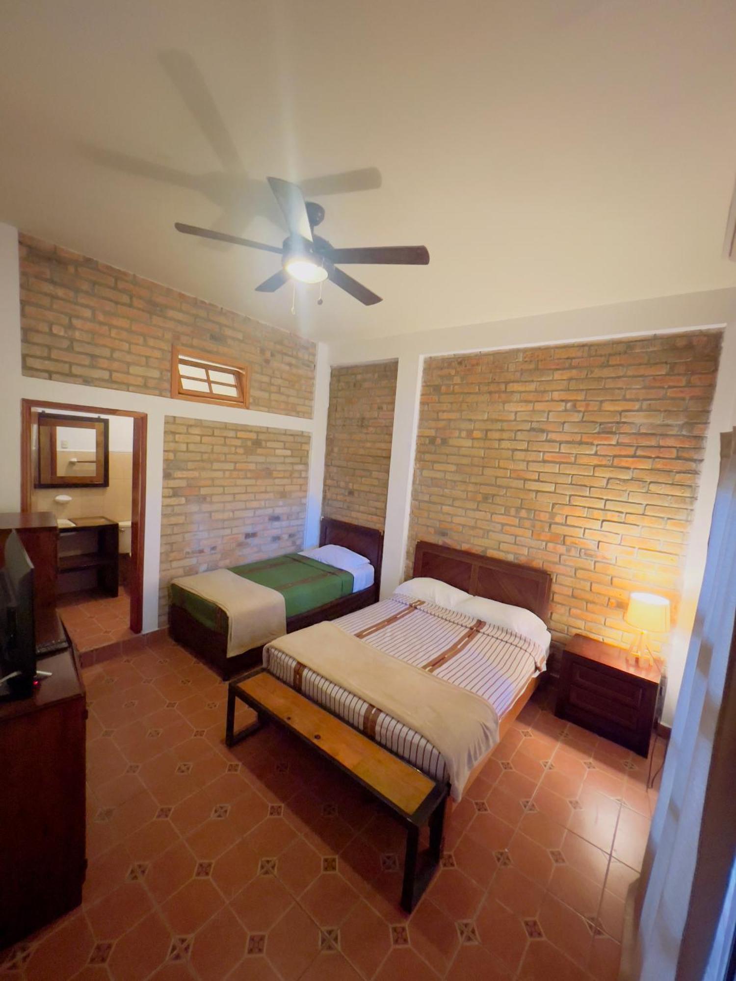 Jardin Cafe Hotel & Restaurant Gracias Ngoại thất bức ảnh